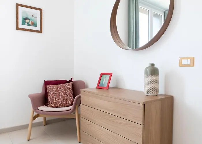 Realkasa Pool & Parking Flat *